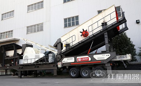 車載流動錘式破碎機多少錢？產(chǎn)量多高？