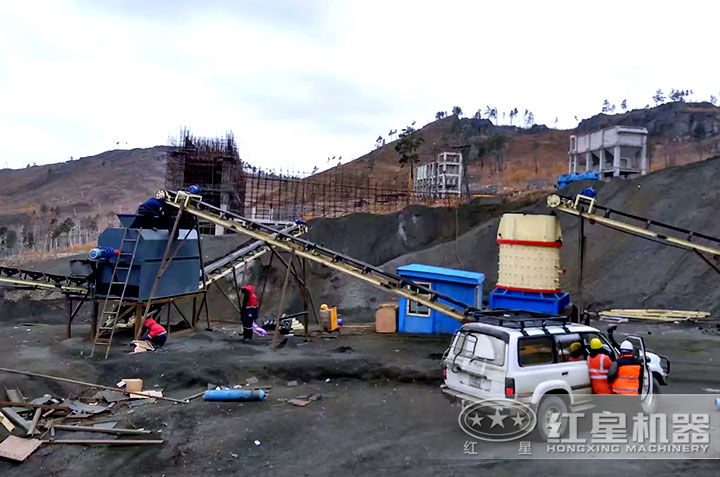 復合式破碎機作業(yè)現場